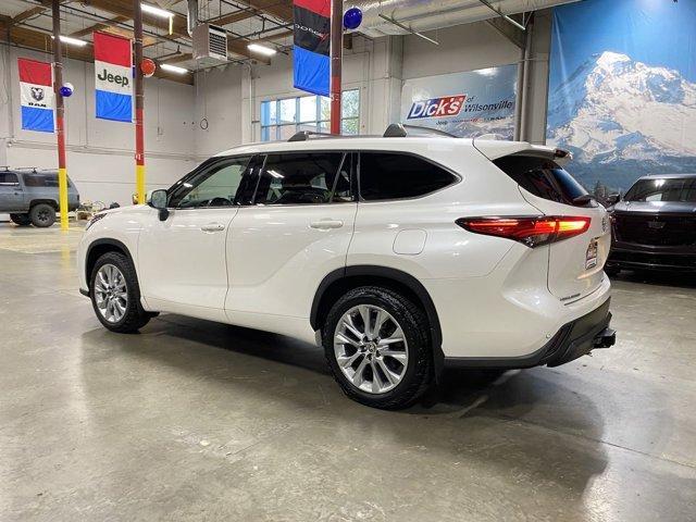 used 2020 Toyota Highlander car, priced at $29,798