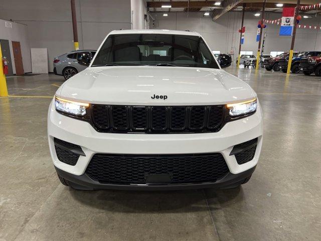 new 2025 Jeep Grand Cherokee car, priced at $39,995