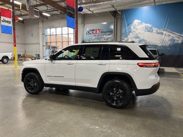 new 2025 Jeep Grand Cherokee car, priced at $39,995