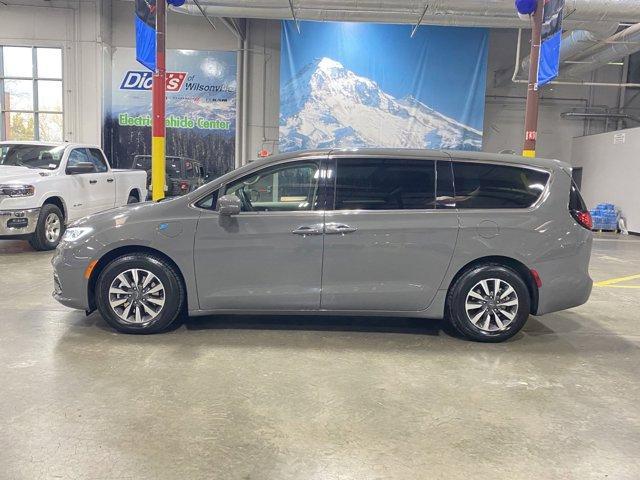 used 2022 Chrysler Pacifica Hybrid car, priced at $23,995