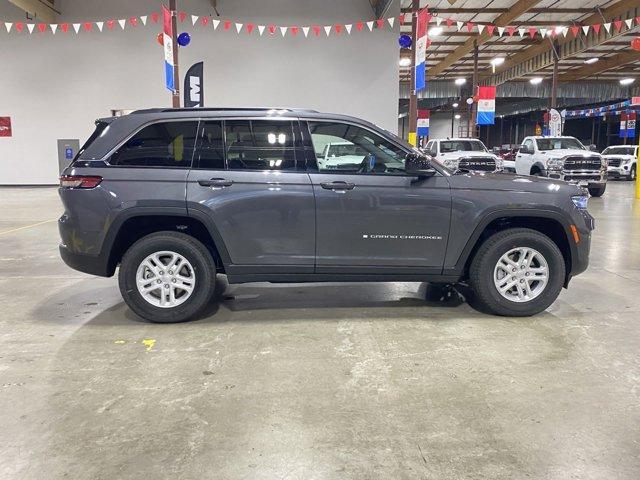 new 2024 Jeep Grand Cherokee car, priced at $33,995