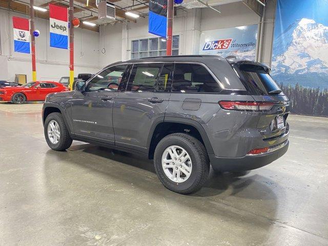 new 2024 Jeep Grand Cherokee car, priced at $33,995