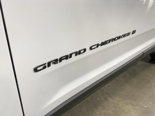 new 2024 Jeep Grand Cherokee car, priced at $39,999