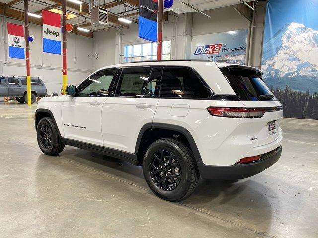 new 2024 Jeep Grand Cherokee car, priced at $39,995