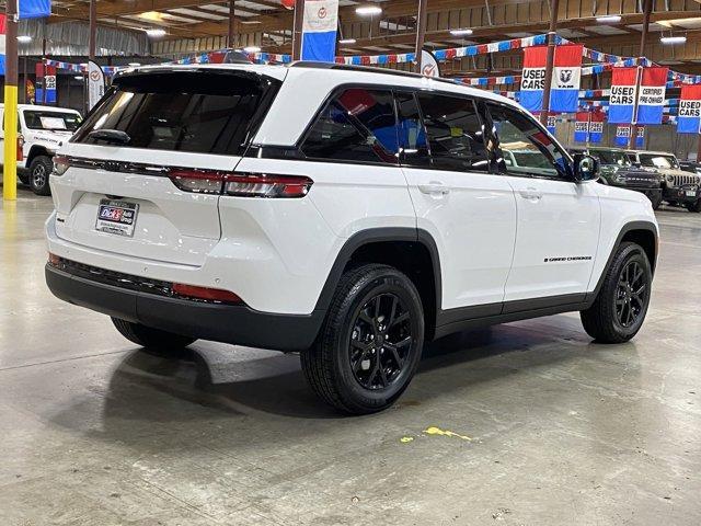 new 2024 Jeep Grand Cherokee car, priced at $39,995