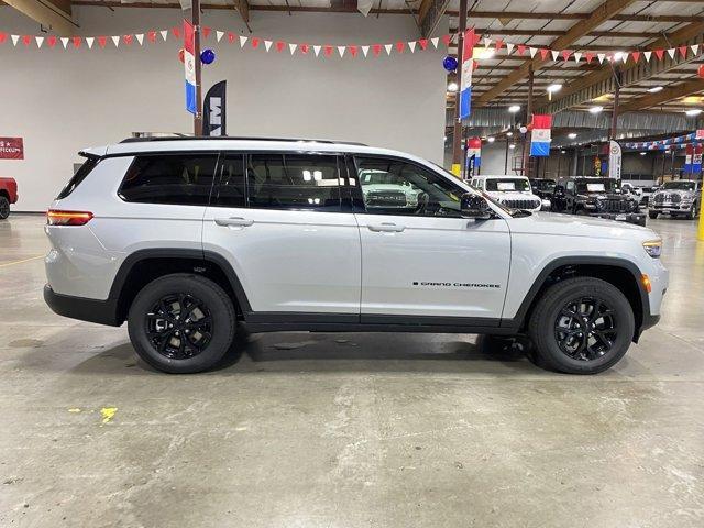 new 2024 Jeep Grand Cherokee L car, priced at $41,995