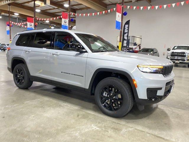 new 2024 Jeep Grand Cherokee L car, priced at $41,495