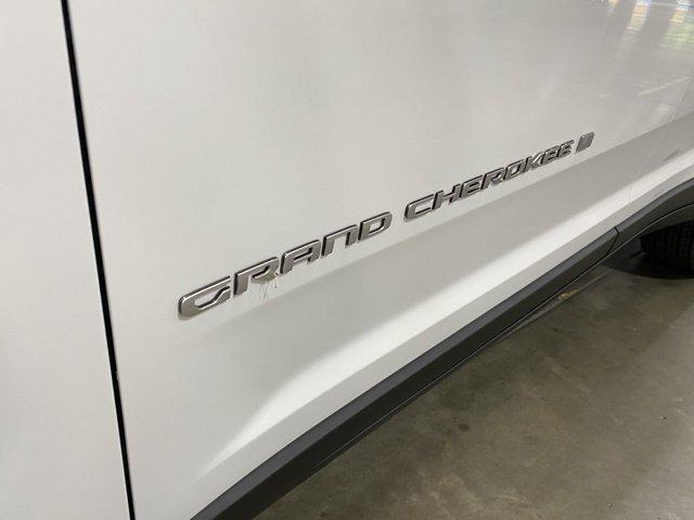 new 2024 Jeep Grand Cherokee car, priced at $37,995