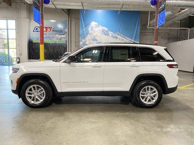 new 2024 Jeep Grand Cherokee car, priced at $37,995