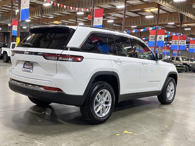 new 2024 Jeep Grand Cherokee car, priced at $37,995