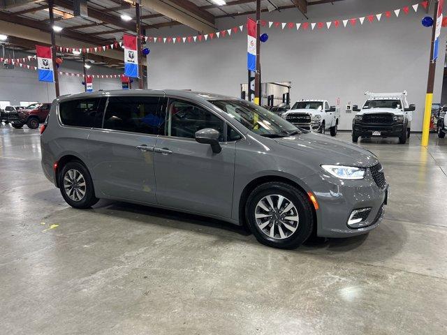 used 2023 Chrysler Pacifica Hybrid car, priced at $23,857