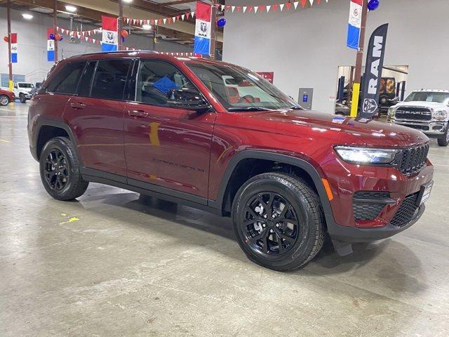 new 2025 Jeep Grand Cherokee car, priced at $41,995