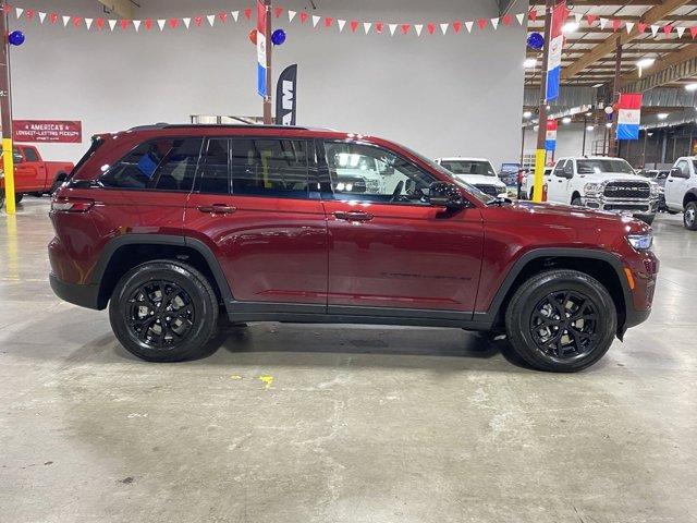 new 2025 Jeep Grand Cherokee car, priced at $41,995