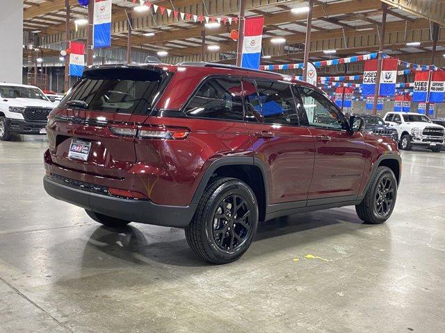 new 2025 Jeep Grand Cherokee car, priced at $41,995