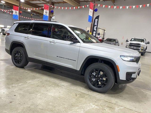 new 2024 Jeep Grand Cherokee L car, priced at $39,888