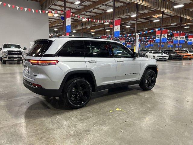 new 2025 Jeep Grand Cherokee car, priced at $44,995