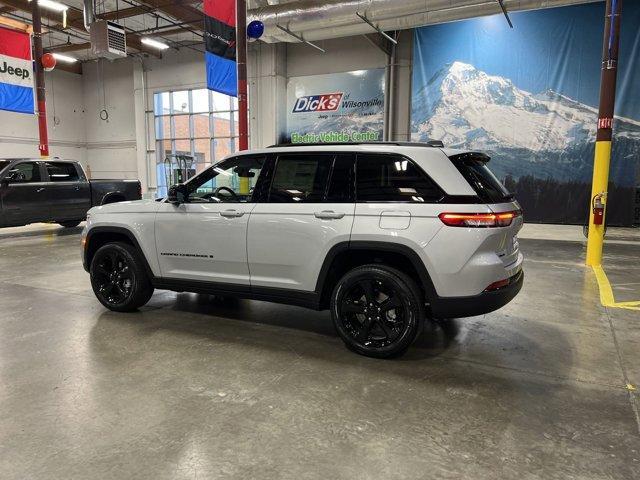 new 2025 Jeep Grand Cherokee car, priced at $44,995