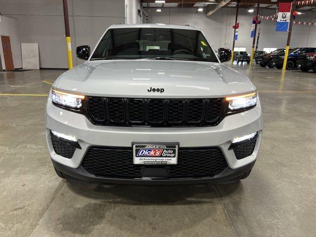 new 2025 Jeep Grand Cherokee car, priced at $44,995