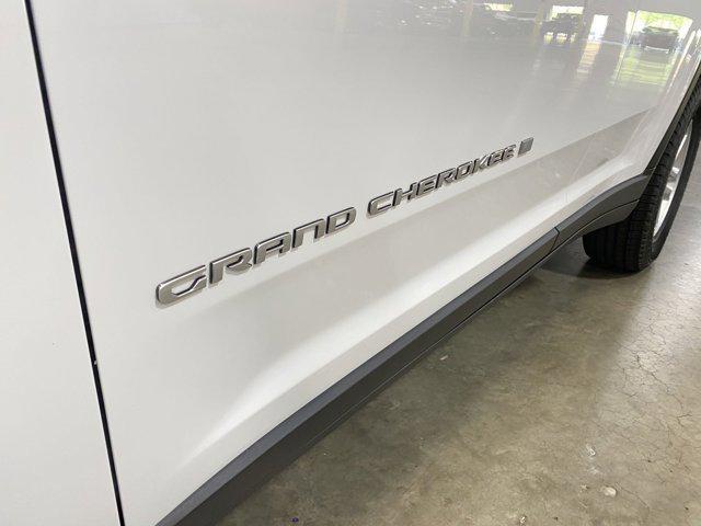 new 2024 Jeep Grand Cherokee car, priced at $33,995