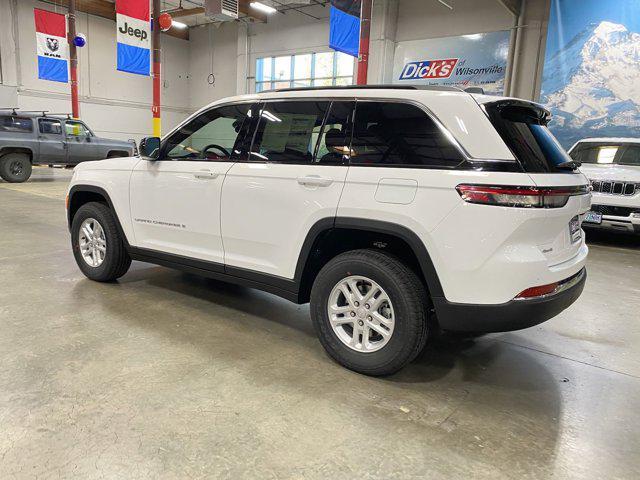 new 2024 Jeep Grand Cherokee car, priced at $33,995