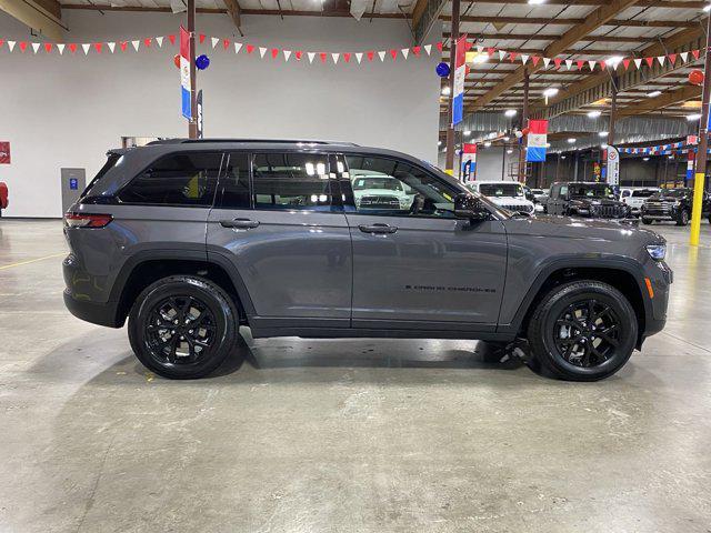 new 2024 Jeep Grand Cherokee car, priced at $39,995