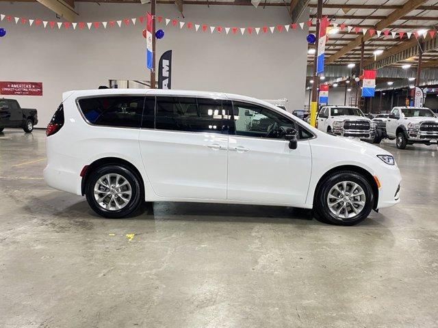 new 2025 Chrysler Pacifica car, priced at $44,995