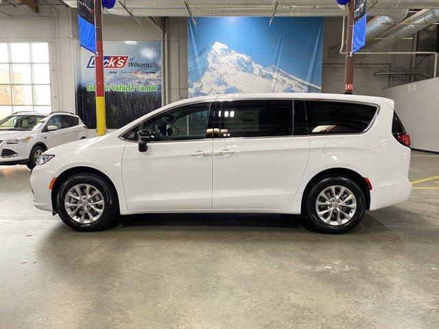 new 2025 Chrysler Pacifica car, priced at $44,995