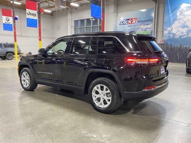 used 2024 Jeep Grand Cherokee car, priced at $37,906