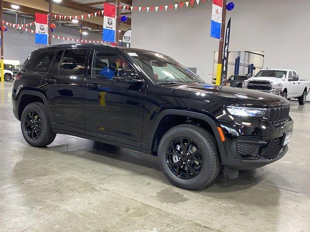 new 2024 Jeep Grand Cherokee car, priced at $41,995