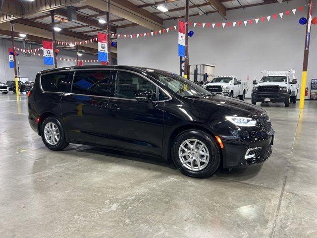 new 2025 Chrysler Pacifica car, priced at $39,995