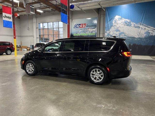 new 2025 Chrysler Pacifica car, priced at $39,995