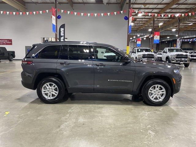 new 2025 Jeep Grand Cherokee car, priced at $37,995