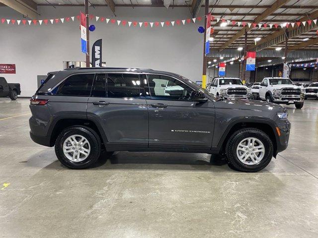 new 2025 Jeep Grand Cherokee car, priced at $37,995