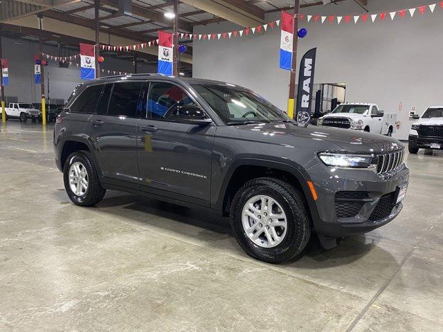 new 2025 Jeep Grand Cherokee car, priced at $37,995