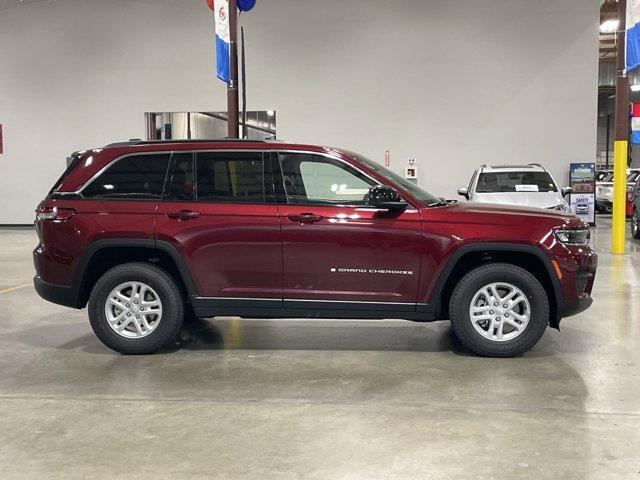 new 2024 Jeep Grand Cherokee car, priced at $37,995