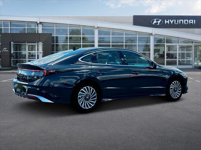 new 2025 Hyundai Sonata Hybrid car, priced at $32,740