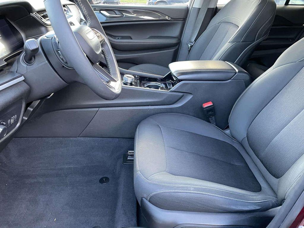 used 2023 Jeep Grand Cherokee car, priced at $28,998