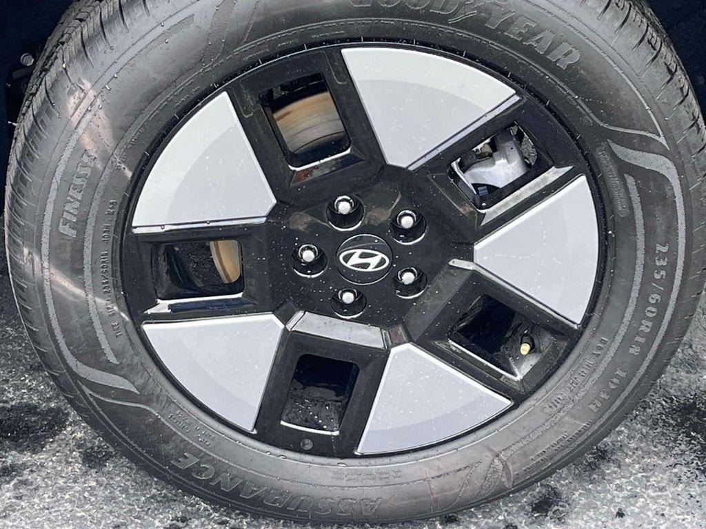 used 2025 Hyundai Santa Fe car, priced at $34,998