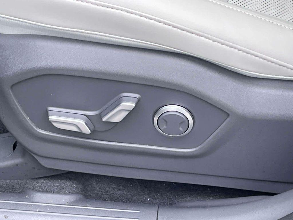 used 2025 Hyundai Santa Fe car, priced at $34,998