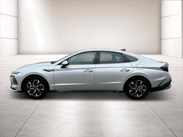 new 2024 Hyundai Sonata car, priced at $29,429