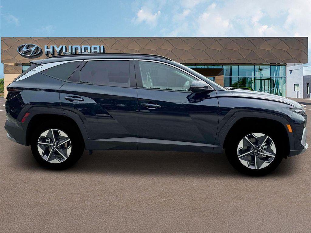 new 2025 Hyundai TUCSON Hybrid car, priced at $37,330