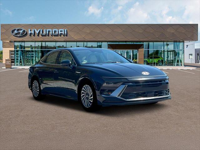 new 2025 Hyundai Sonata Hybrid car, priced at $32,437