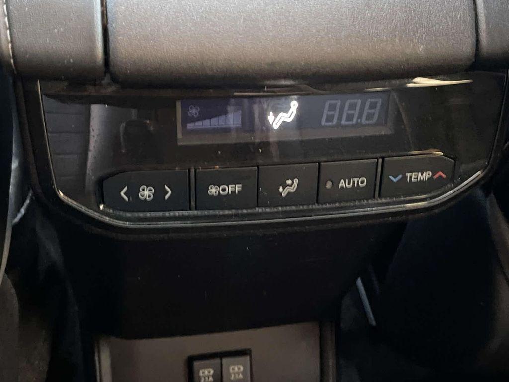 used 2021 Toyota Highlander car, priced at $31,998