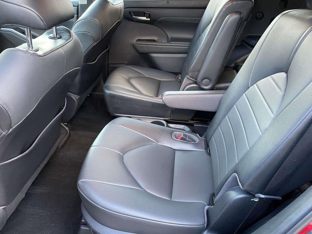 used 2021 Toyota Highlander car, priced at $31,998