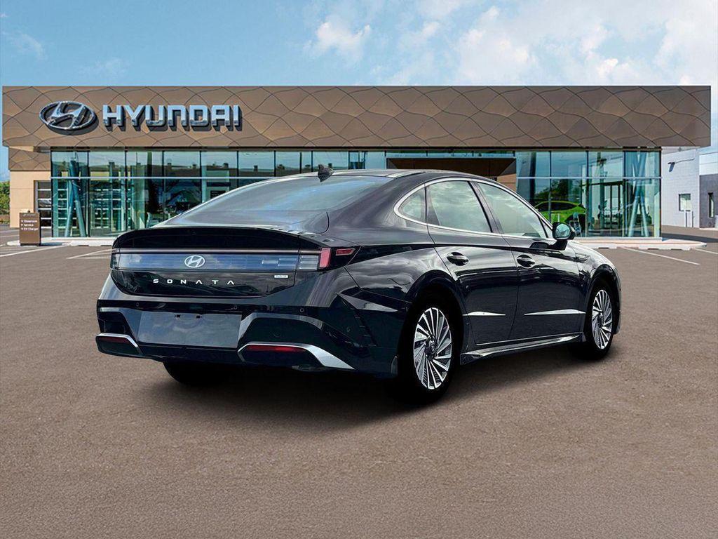 new 2026 Hyundai Sonata Hybrid car, priced at $40,095