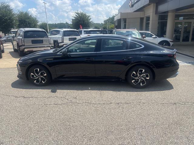 used 2025 Hyundai Sonata car, priced at $25,459