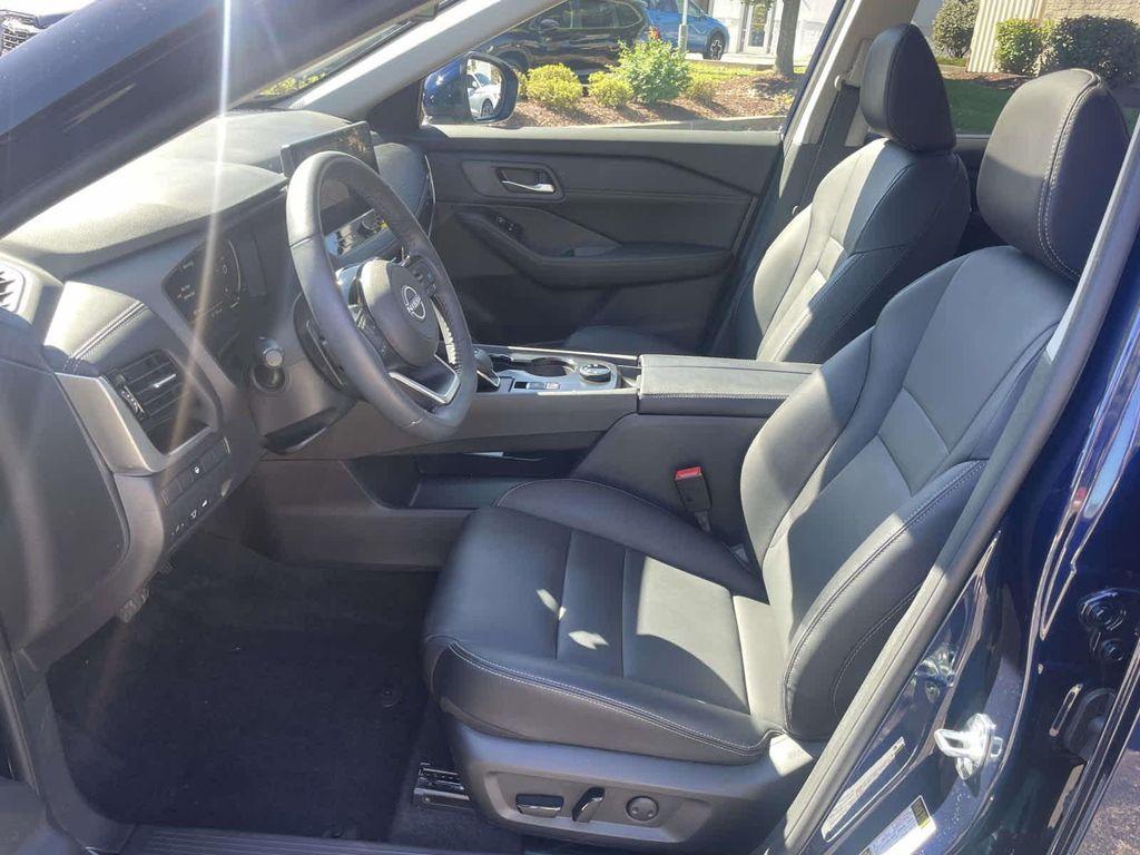 used 2024 Nissan Rogue car, priced at $31,282