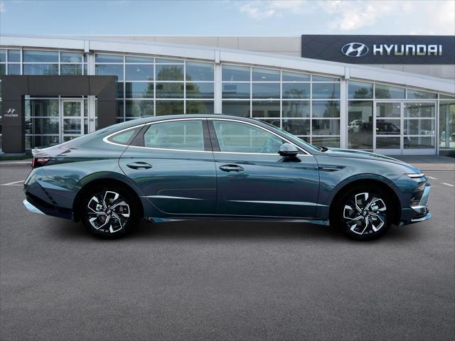 new 2025 Hyundai Sonata car, priced at $30,158