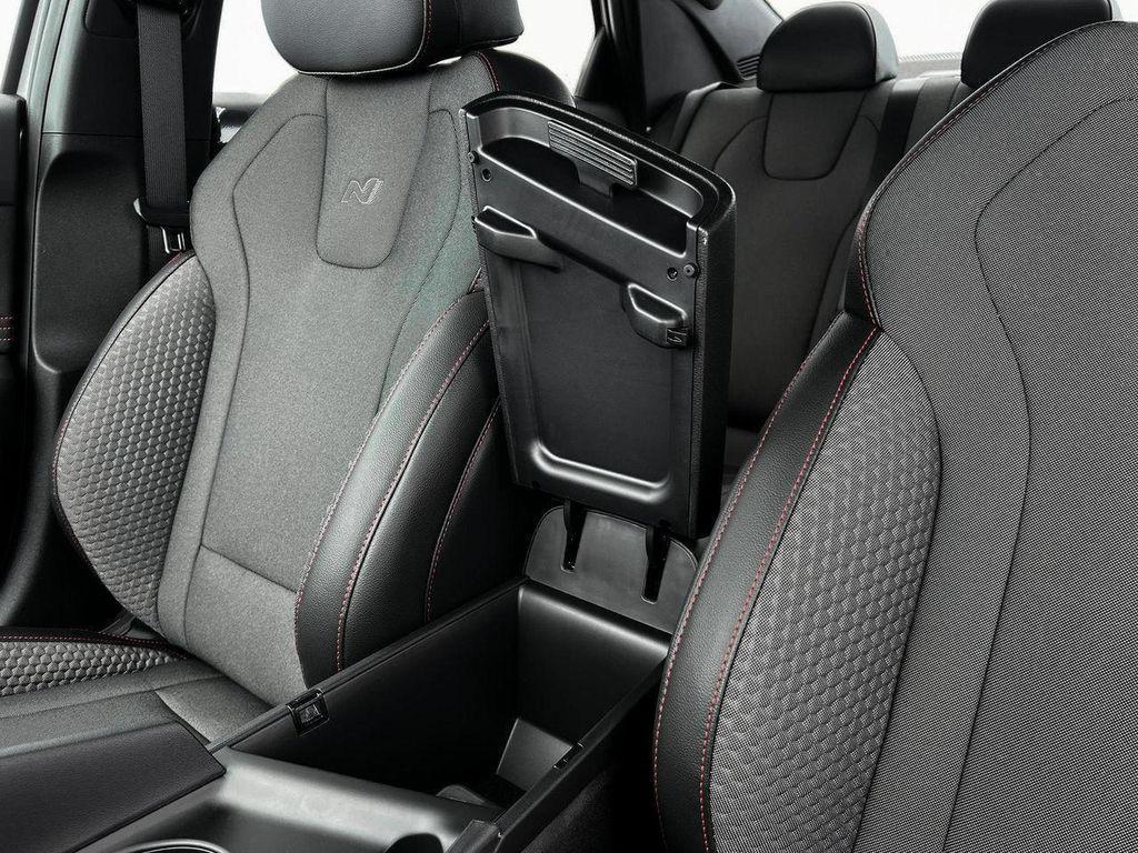 new 2025 Hyundai Elantra car, priced at $30,079