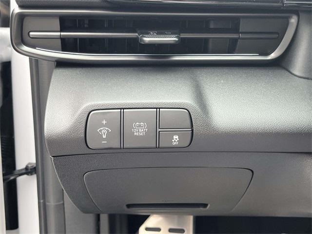 new 2025 Hyundai Elantra car, priced at $29,152